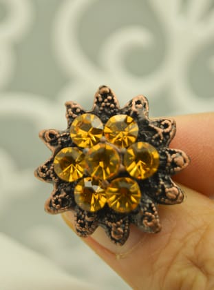 Nilüfer Broş - Sarı - Artbutika