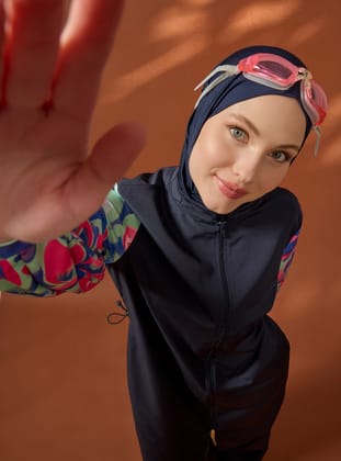 Çiçekli Kolları Lycra Tam Kapalı Mayo - Lacivert - Mayo Bella