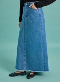 Püskül Detaylı Klasik Denim Etek Mavi
