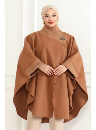 YAKASI TRİKOLU PANÇO Camel