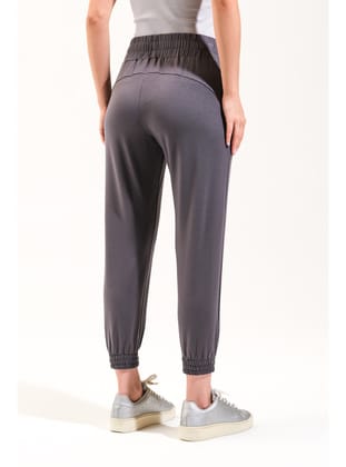 725909_ Kadın Cepli Bel ve Paça Lastikli Modal Jogger Pantolonu