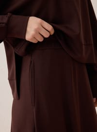 Yumuşak Dokulu Sweatshirt & Etek Takım Kahverengi