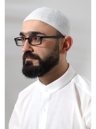 Beyaz Safir Dantel Detaylı Örme Namaz Takkesi Beyaz