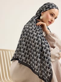 Siyah Beyaz Geometrik Desenli Soft Şal Tuva