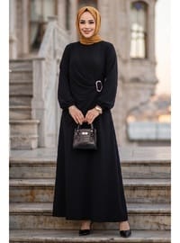 Yandan Tokalı Ayrobin Elbise Siyah HM2914