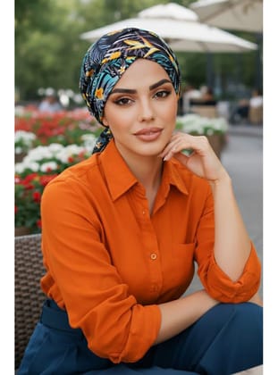 Siyah Yeşil Çiçek Desen Çapraz Bone