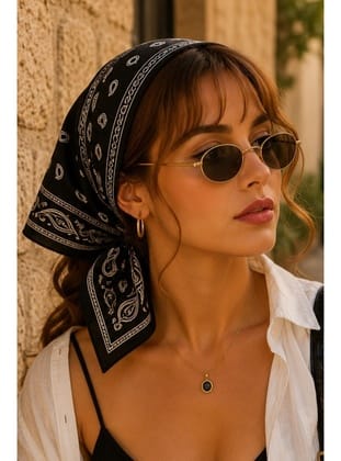 Damla Desen Siyah-Beyaz Soft Bandana Fular 50x50 cm