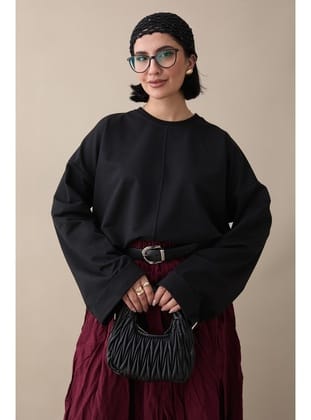 Kolu Katlamalı Oversize Siyah Sweat