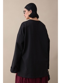 Kolu Katlamalı Oversize Siyah Sweat