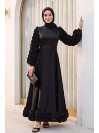 Eteği Ve Kolları Gül Detaylı Saten Abiye Siyah